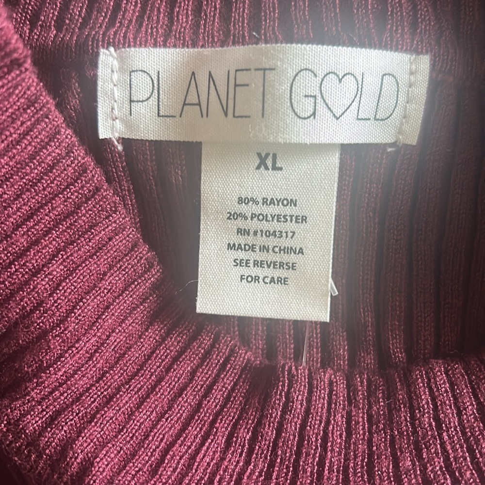 Elegant Burgundy Cold Shoulder Dress - Picture 7 of 7